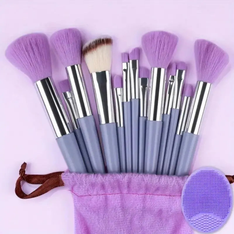 Set aus weichen und flauschigen Make-up-Pinseln, professionell, für Foundation, Puder, Lidschatten, Kabuki und Verblenden, Schönheitswerkzeug für Make-up