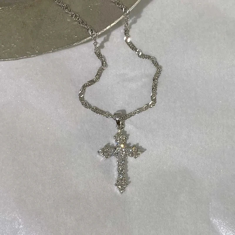 Brilliant crystal cubic zirconia cross pendant necklace for women and girls, punk style, silver-tone thin chain necklace, party jewelry, birthday gift