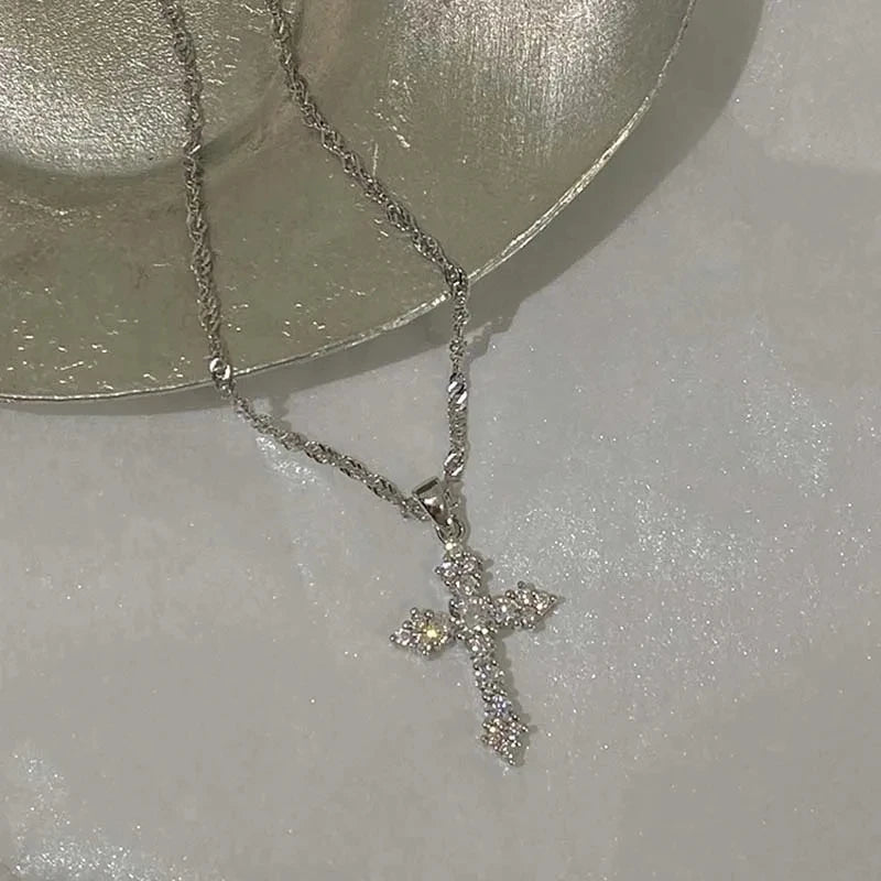 Brilliant crystal cubic zirconia cross pendant necklace for women and girls, punk style, silver-tone thin chain necklace, party jewelry, birthday gift
