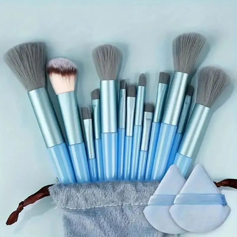 Set aus weichen und flauschigen Make-up-Pinseln, professionell, für Foundation, Puder, Lidschatten, Kabuki und Verblenden, Schönheitswerkzeug für Make-up