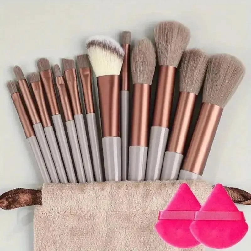 Set aus weichen und flauschigen Make-up-Pinseln, professionell, für Foundation, Puder, Lidschatten, Kabuki und Verblenden, Schönheitswerkzeug für Make-up